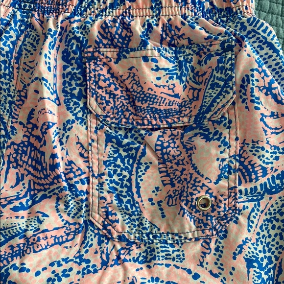 Lilly Pulitzer men’s Capri swim trunk - Picture 3 of 6
